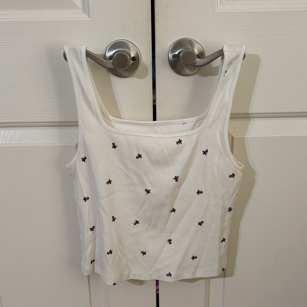 Old Navy White Floral Crop Top